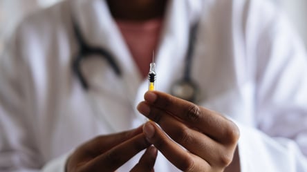 США выделит Украине вакцины против коронавируса: какие еще страны попали в "благотворительный" список - 285x160