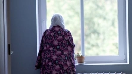 Оставила предсмертную записку: в Одессе 84-летняя женщина выбросилась с балкона - 285x160