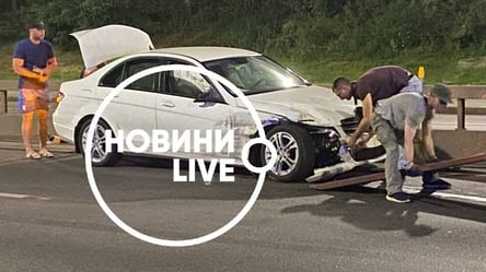 В Киеве произошло ДТП с участием такси: есть ли пострадавшие. Фото - 285x160