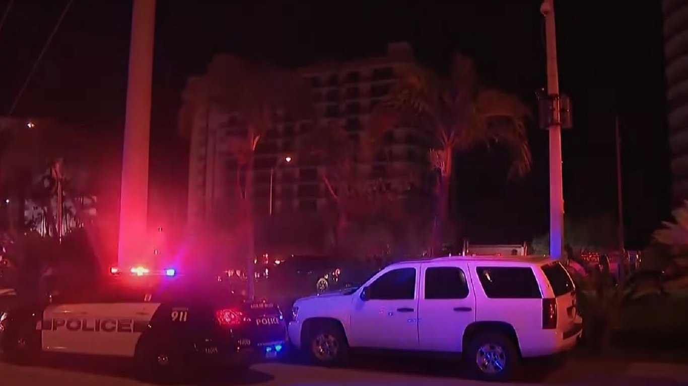 В Майами обрушилась стена многоэтажки - 24 июня