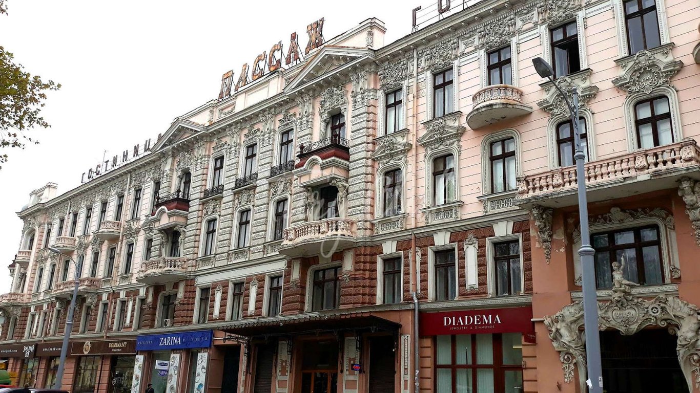Рекунструкція Пасажу - в Одеській міській раді обговорили зведення мансарди