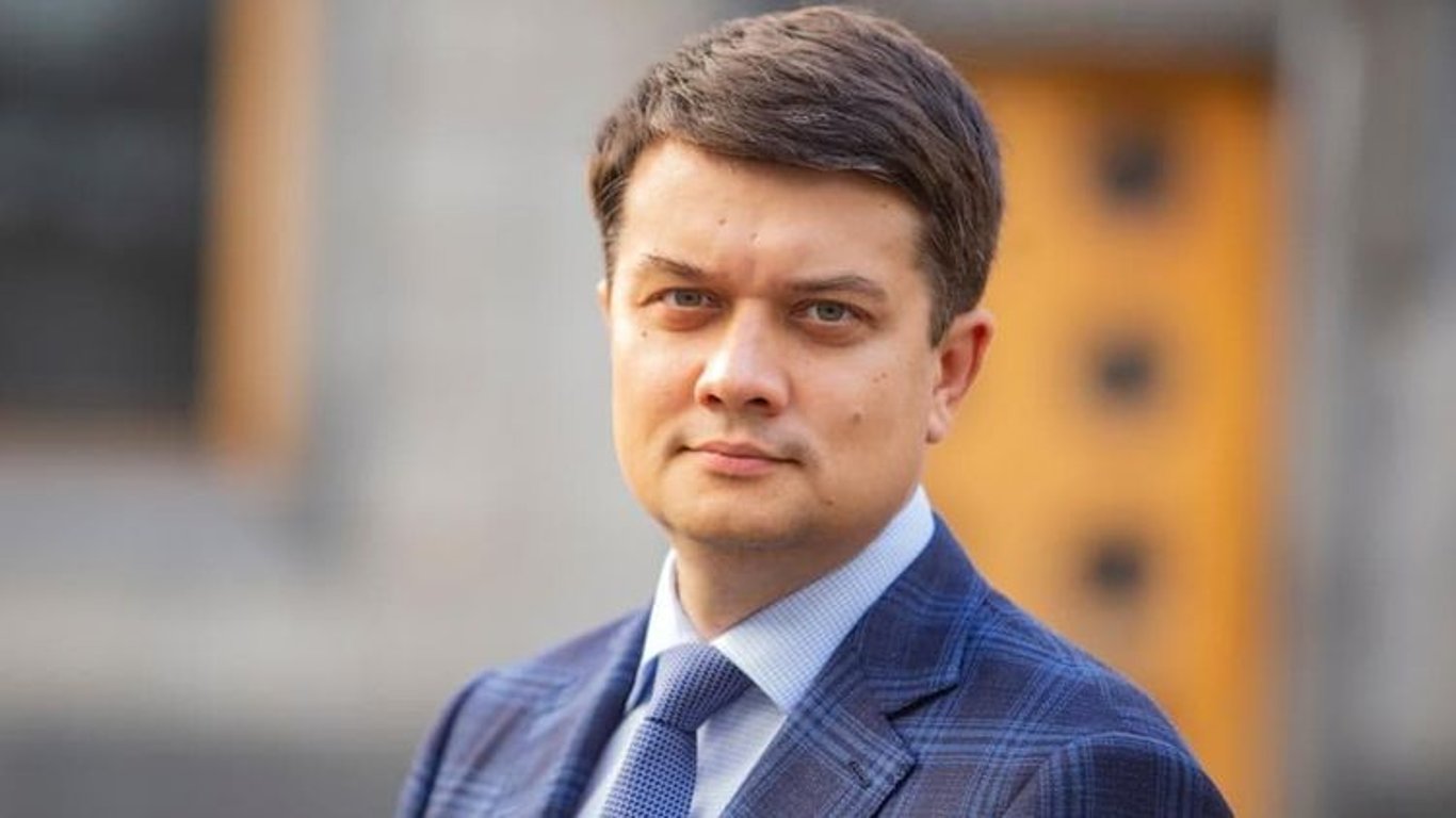 Референдум по Донбассу - Разумков прокомментировал заявление Зеленского о "стене"