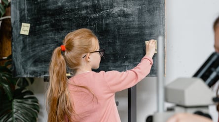 У Чехії близько 20 школярів одночасно знепритомніли під час уроків - 285x160