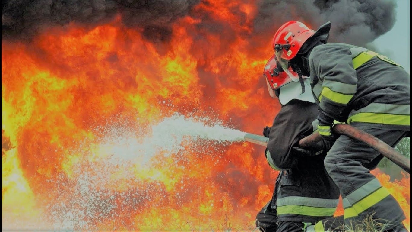 Под Харьковом вспыхнул масштабный пожар