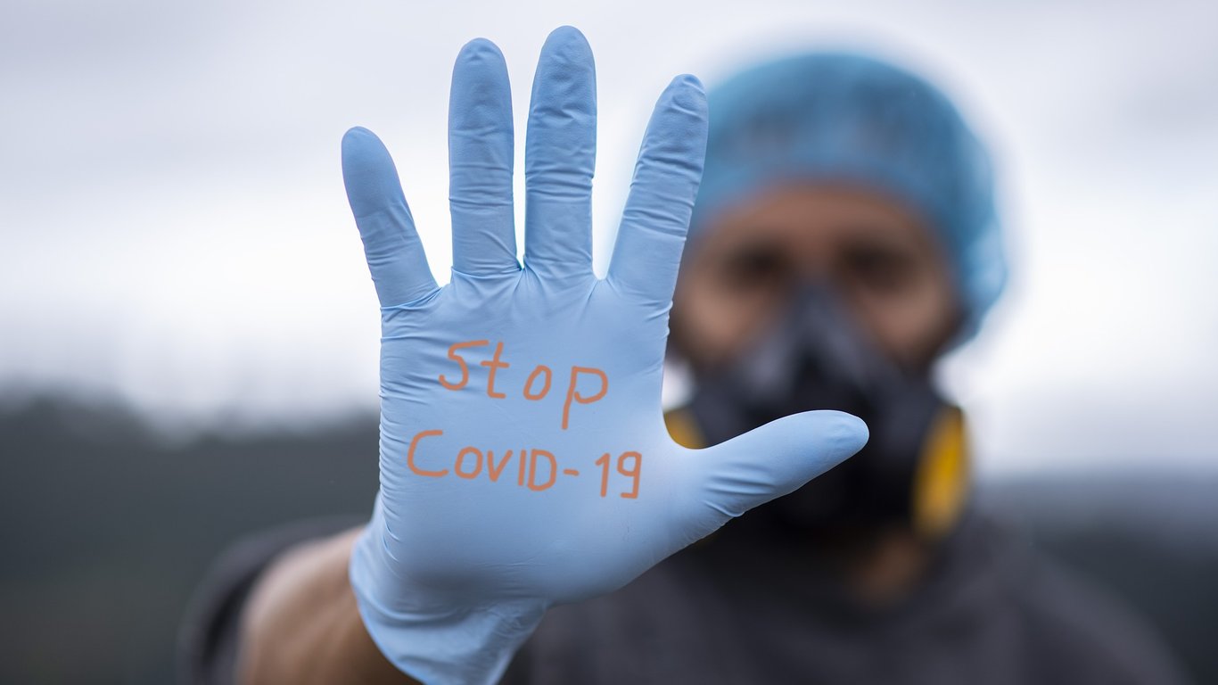 Коронавирус в России — в течение 1 июля в стране умерли 679 человек от COVID-19
