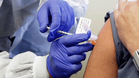 Комбінація вакцин від COVID-19: експерт розповів, чи це безпечно та дієво - 285x160
