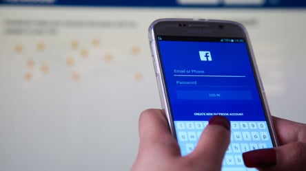 В Facebook начали предупреждать об "экстремистском контенте": что означает новая функция - 285x160