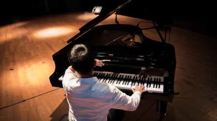 Можна було б оркестр купити: Одеська музична академія оголосила тендер на рояль за 6 мільйонів - 285x160