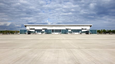 Идеальное покрытие: в Одесском аэропорту устроят забег по новой взлетно-посадочной полосе - 285x160