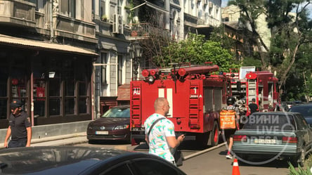 В Одессе в переулке Чайковского произошел пожар: есть пострадавший. Фото, видео - 285x160
