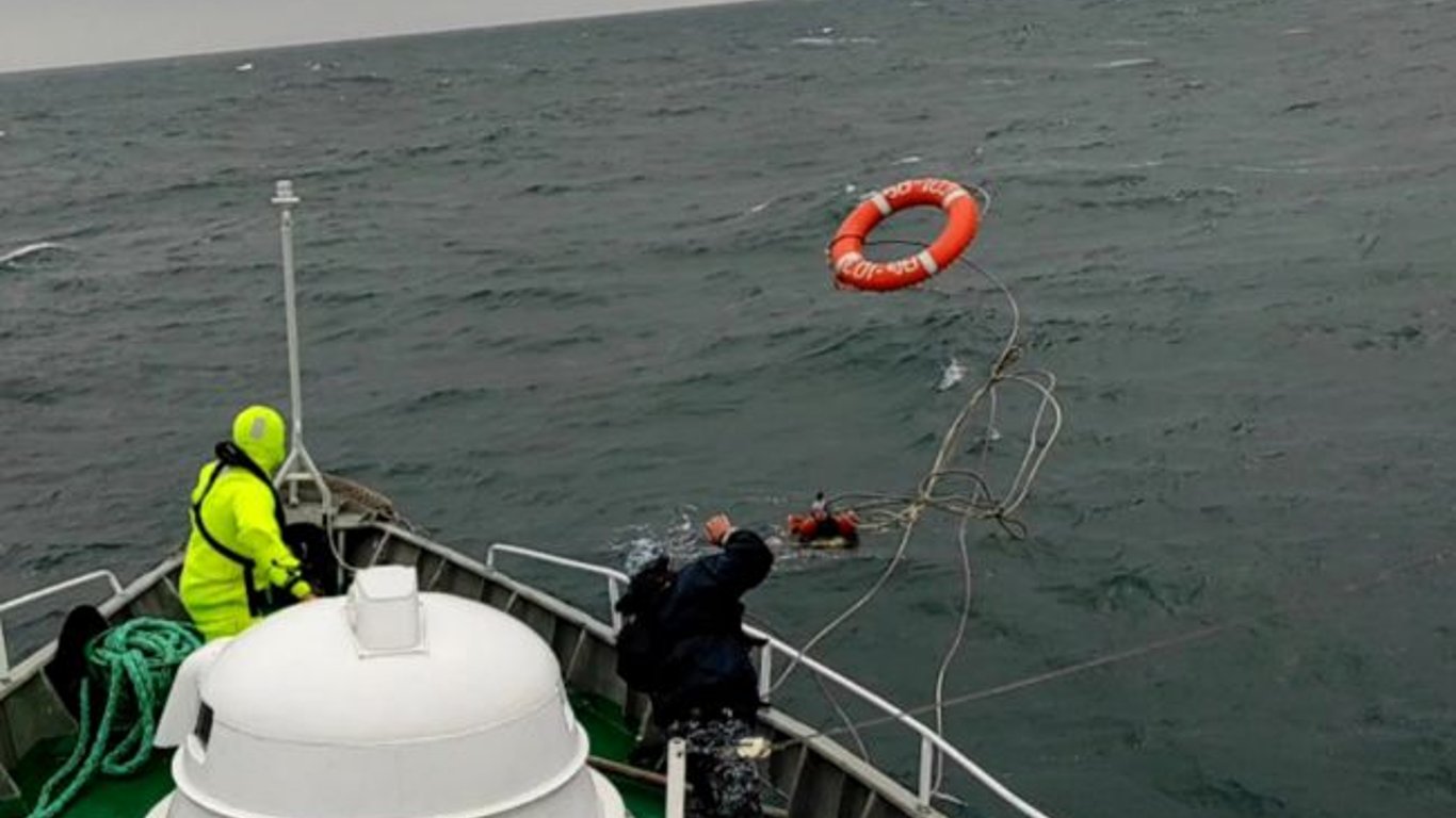 Sea Breeze 2021 - во время учений парашютиста унесло в море