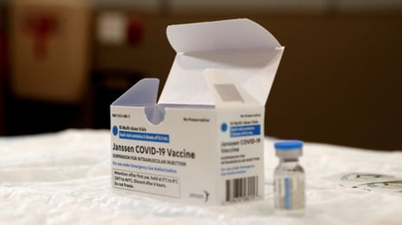 Вакцина проти COVID-19 з одноразовим введенням: коли з'явиться в Україні - 285x160