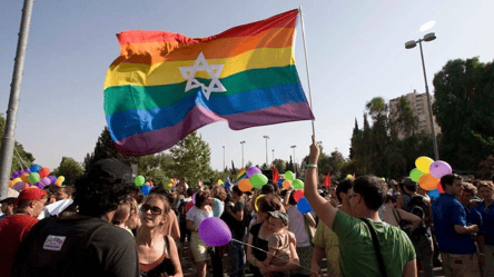 В Ізраїлі одностатевим парам дозволили мати дітей: що відомо - 285x160