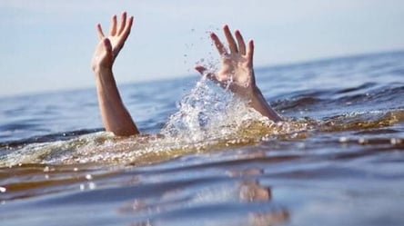 Чуть не погибла в море: в Одессе спасли женщину, у которой случился приступ астмы в воде - 285x160
