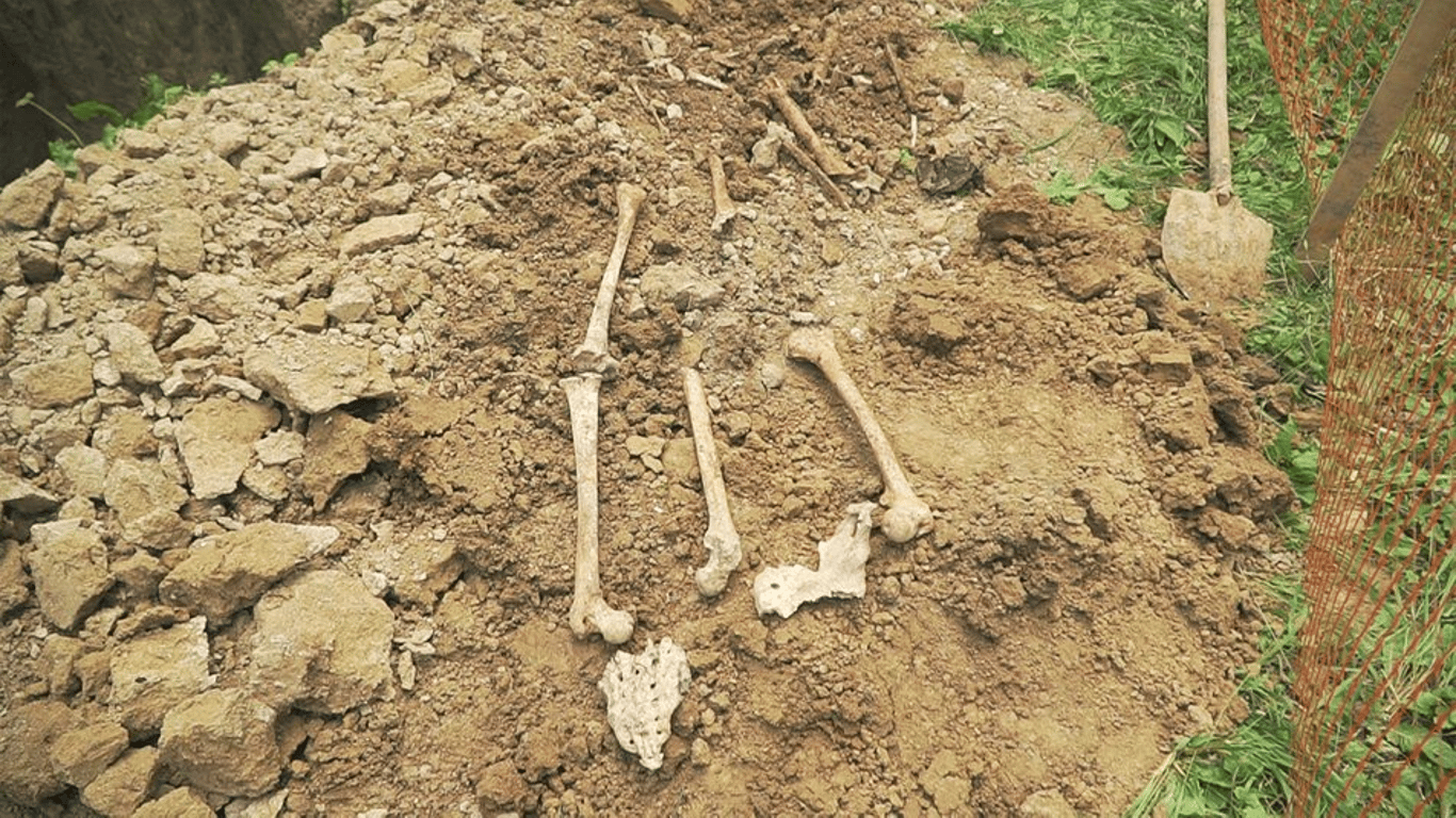 В Виннице случайно раскопали останки людей