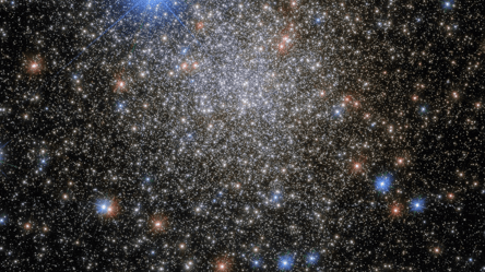 Телескоп Hubble сделал снимок звездного скопления в созвездии Скорпиона. Фото - 285x160