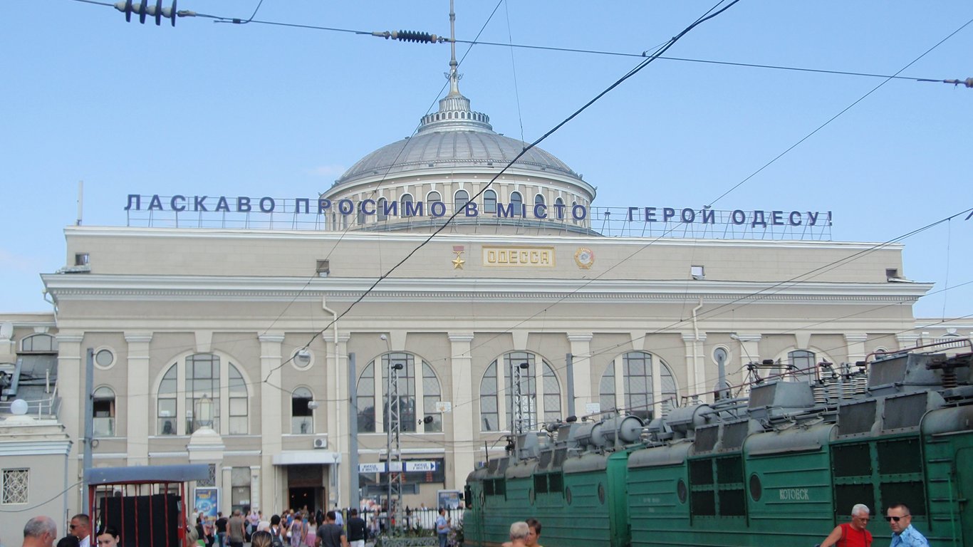 Укрзалізниця призначила додаткові поїзди до Одеси