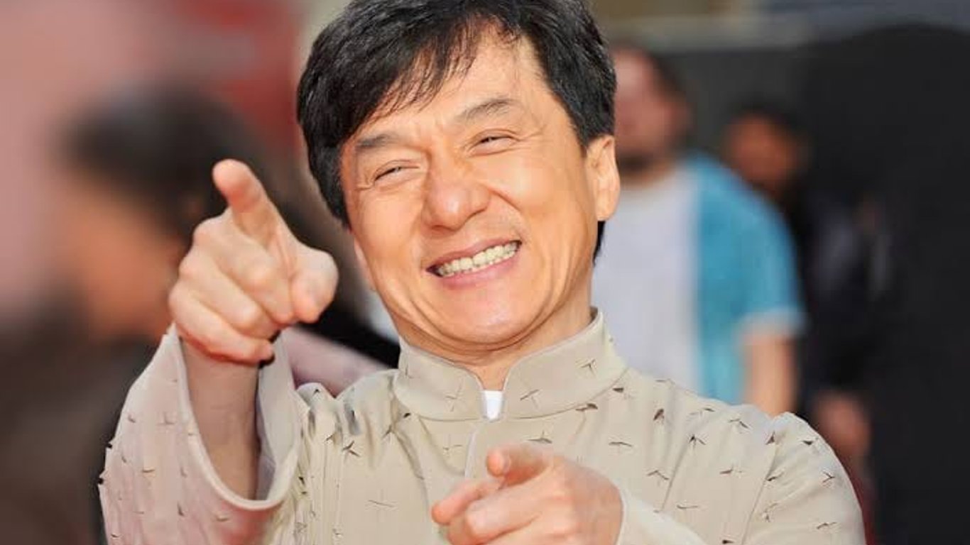 Джеки Чан захотел вступить в Компартию Китая - что сказал актер
