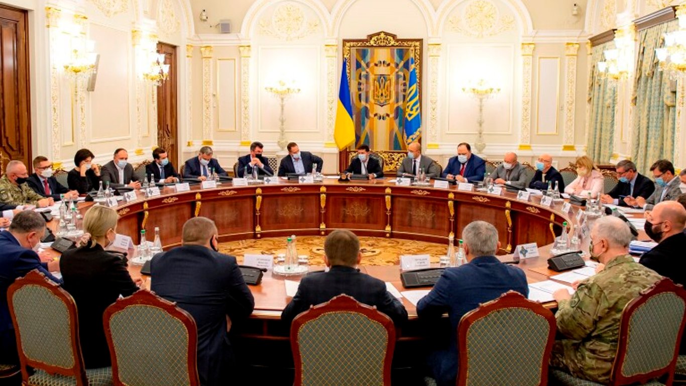 Выездное заседание СНБО отменили - его проведут в Киеве