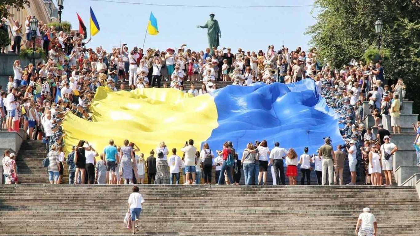 День Незалежності і прапору -  у мерії хочуть витратити півмільйона гривень на світлодіодні фігури