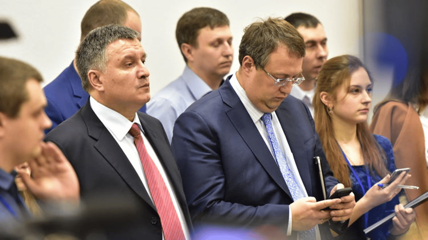 Відставка Авакова - Зеленський попросив міністра піти у відставку