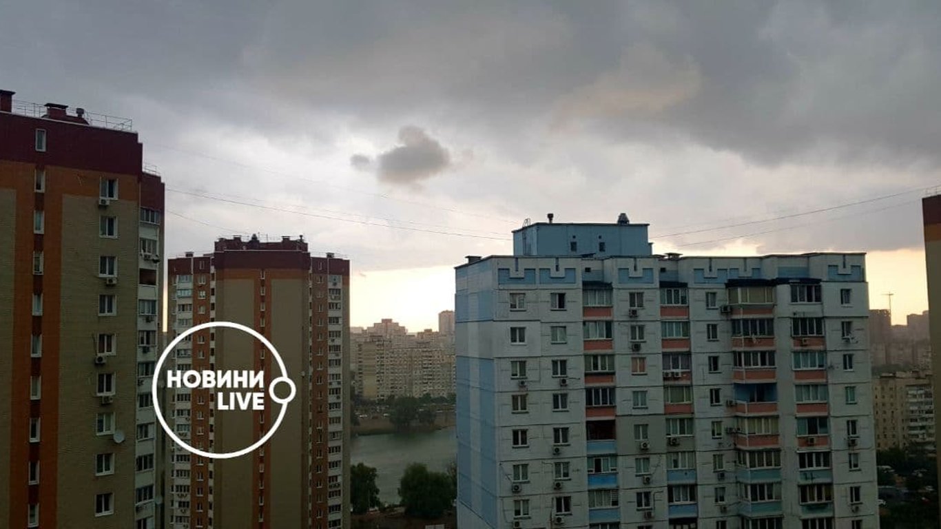 Киев накрыл мощный ливень 19 июля - видео