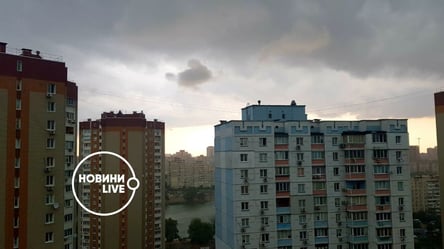 Небо почорніло і пронісся буревій: Київ накрила потужна злива. Відео - 285x160