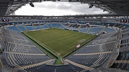 Витоптана трава: як виглядає стадіон в Одесі після виступу Monatika - 285x160