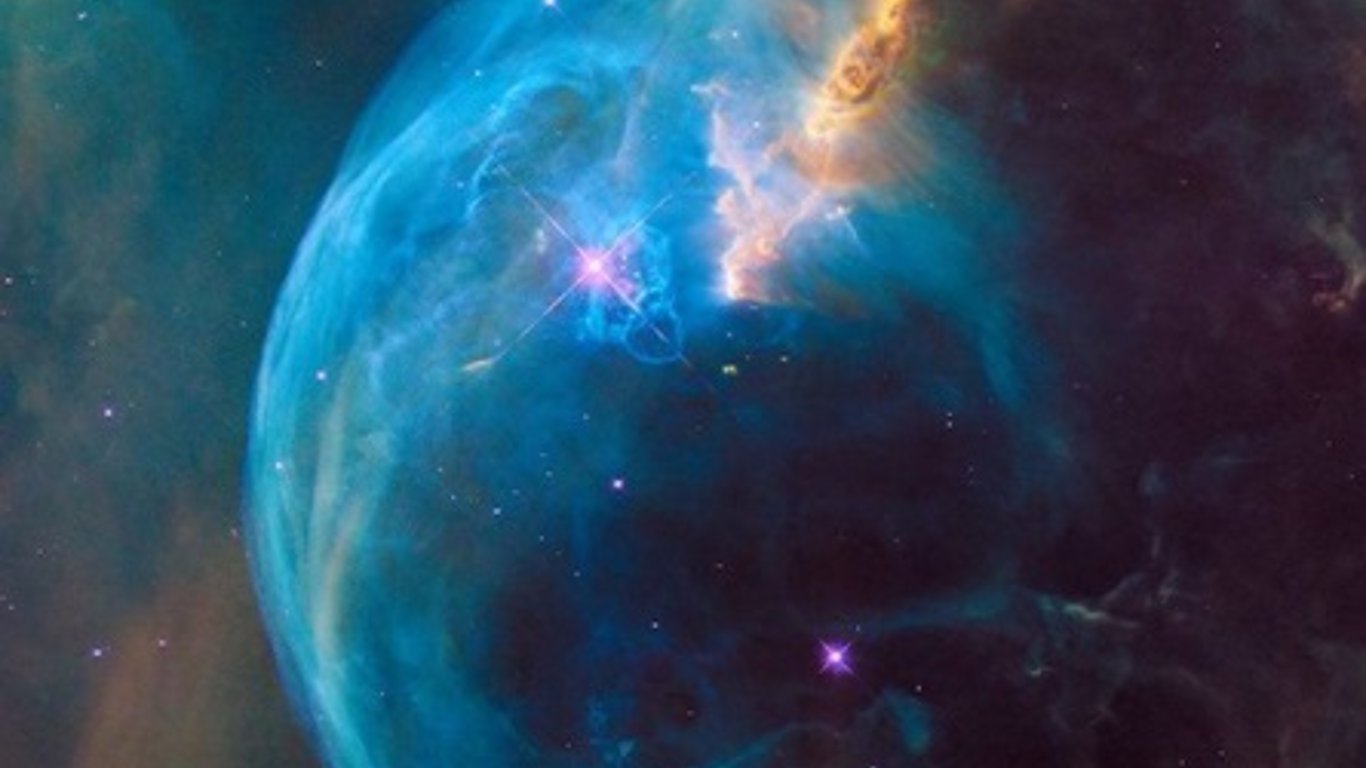 Ярче солнца в миллион раз - NASA показало уникальную звезду. Фото