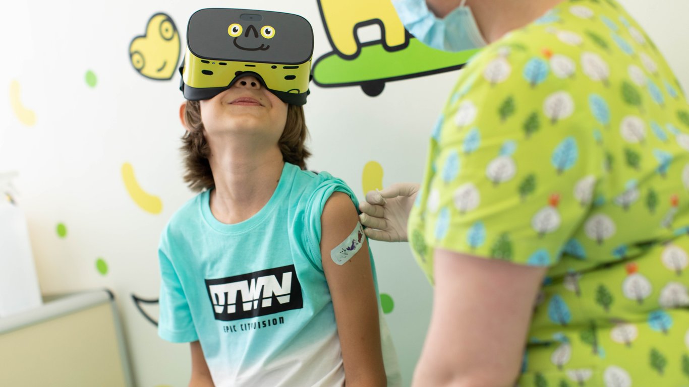 VR-вакцинация в Добробут Вакциленд — медицинский центр внедрил новый подход