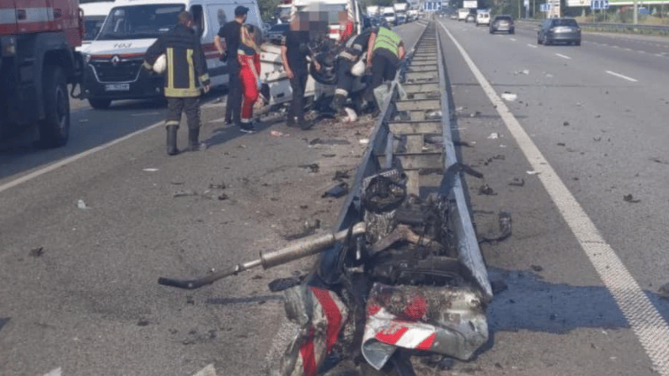 ДТП под Киевом 23 июля — в аварии погиб человек