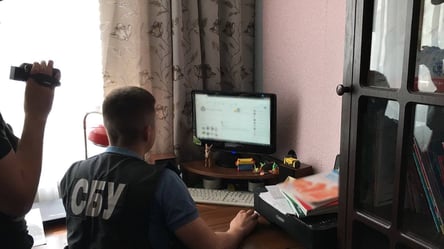 Агитировал за захват власти в Украине: в Одессе задержали мужчину, который работал на Россию - 285x160