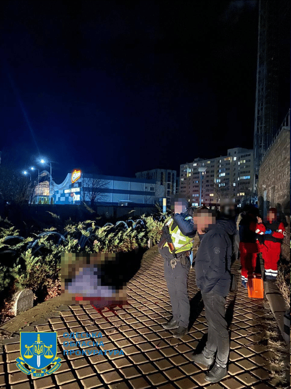 Правоохоронці на місці, де загинув чоловік