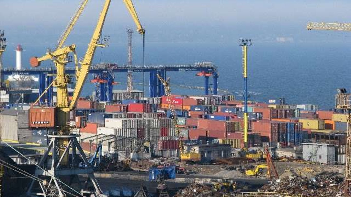 Одеський порт вперше за півроку отримав прибуток