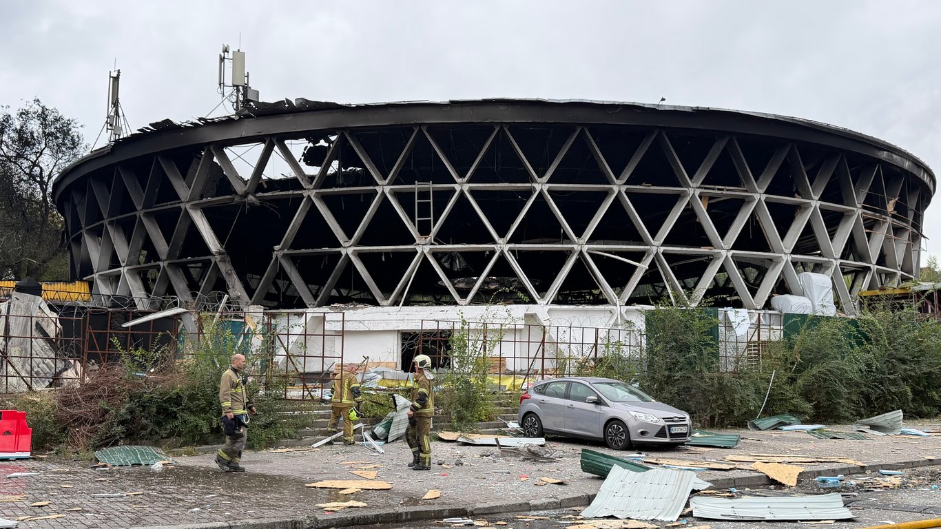Удар по ринку Шайба у Києві: фоторепортаж