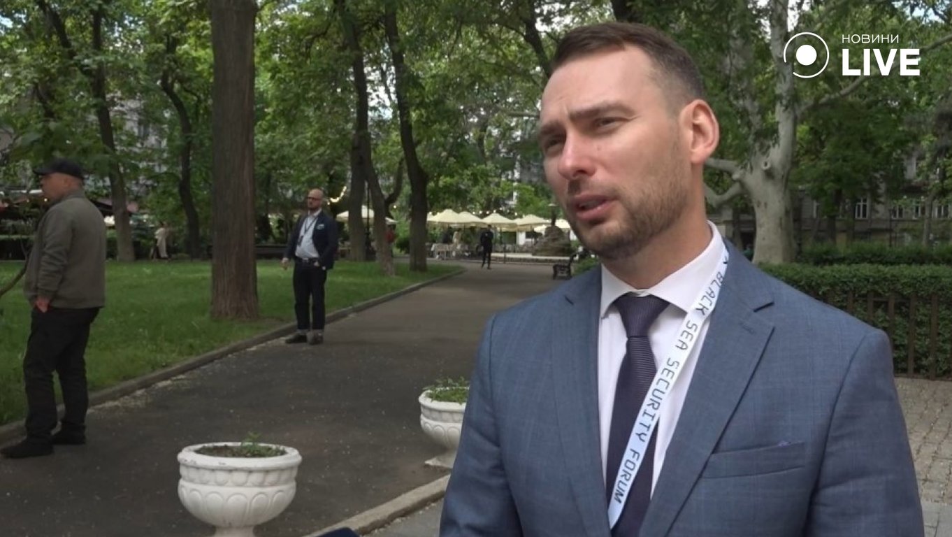 Доходи в бюджет України