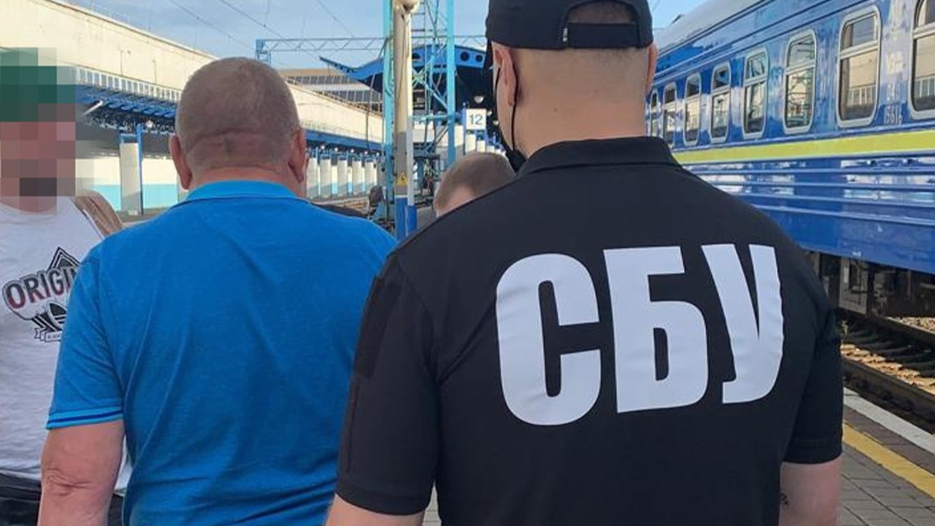 Экс-чиновника "Укрзализныци, который украл деньги задержали в Киеве