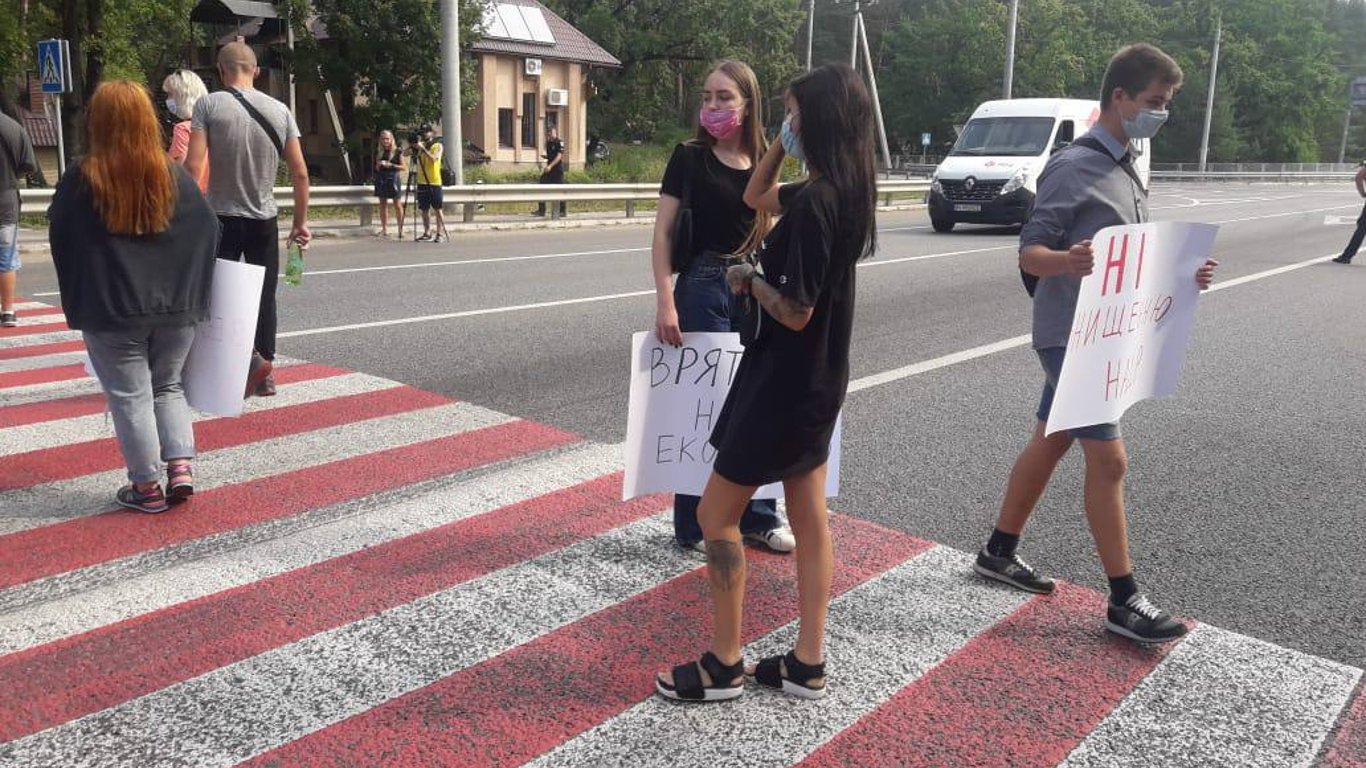Протесты на трассе Киев-Харьков - транспортное движение полностью парализовано