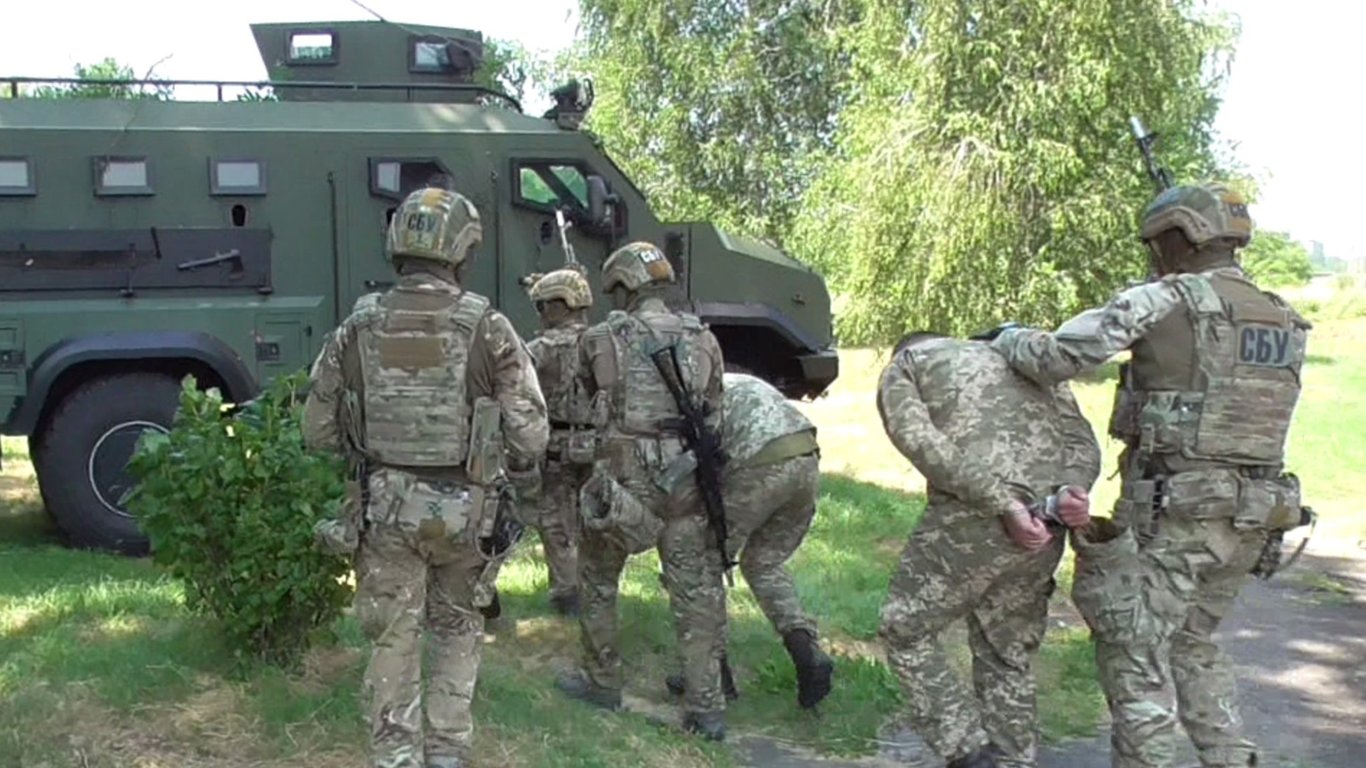 СБУ ликвидировала агентурную сеть боевиков "ЛНР", готовившую теракты - видео