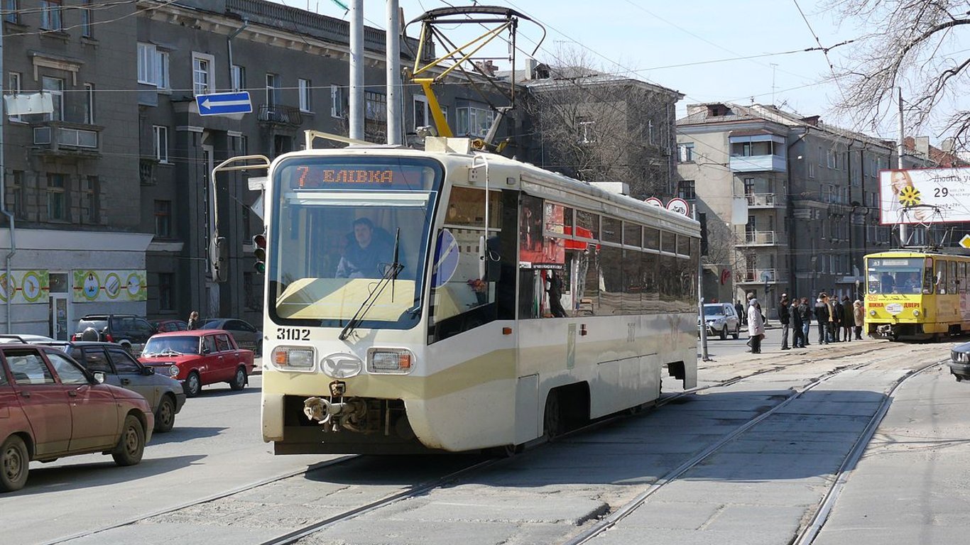ДТП в Харькове 13 августа - маршрутка протаранила трамвай