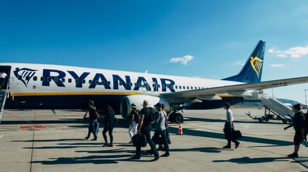 "Дети плакали, ситуация обострялась": самолет Ryanair "забыл" пассажиров в Борисполе - 285x160