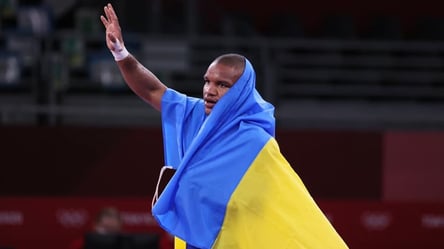 На медалиста Олимпиады-2020 Жана Беленюка едва не напали в Киеве: что произошло - 285x160