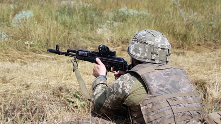 Окупанти на Донбасі знову відкрили вогонь: гатили з гранатометів та кулеметів - 285x160