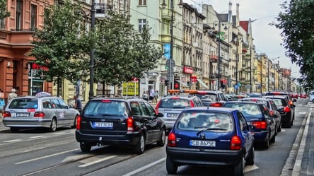 В Польше повышают сборы с водителей — что заплатят украинцы - 285x160