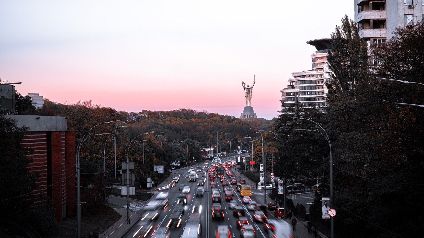 Киев попал в 20 городов с самым грязным воздухом в мире - подробиці