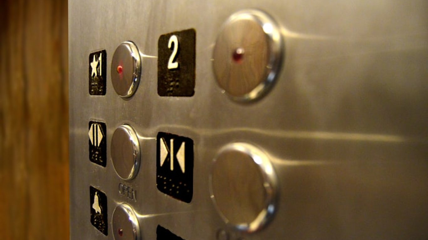 В харьковской многоэтажке оборвался лифт - обошлось без пострадавших