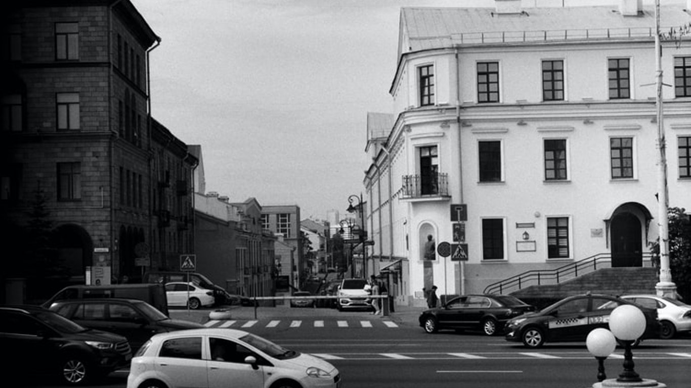 У Харкові сталась ДТП - водій утік з місця автопригоди