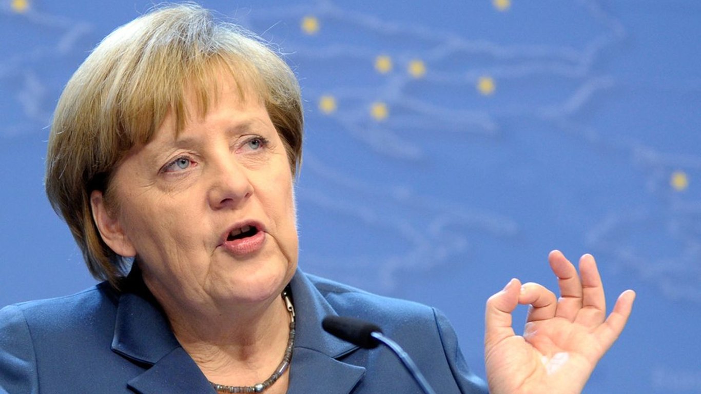 Меркель заговорила про нові санкції щодо РФ через "Північний потік-2"