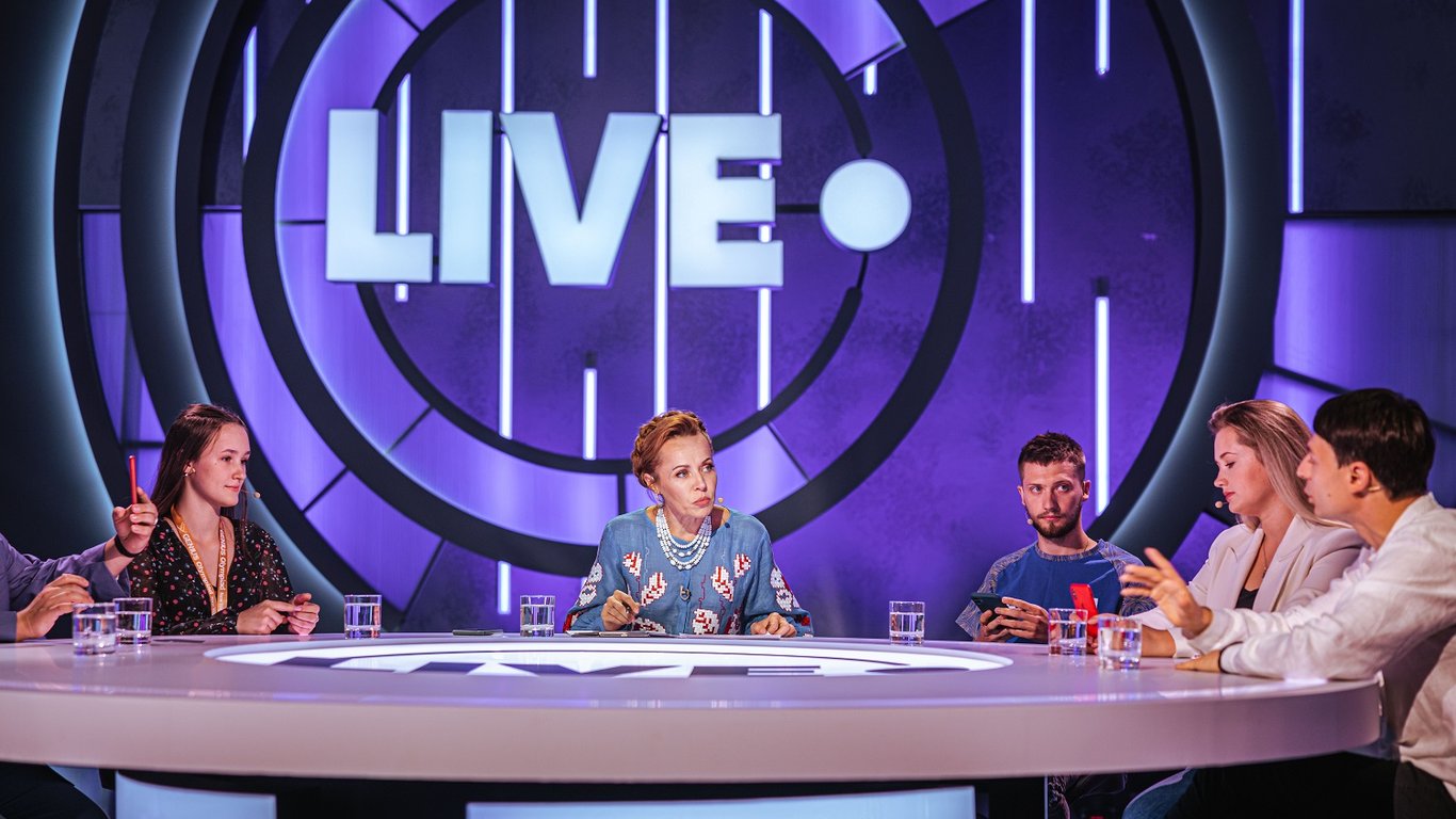 Диалог со страной Украина 30 - первый прямой эфир в обновленной студии телеканала LIVE