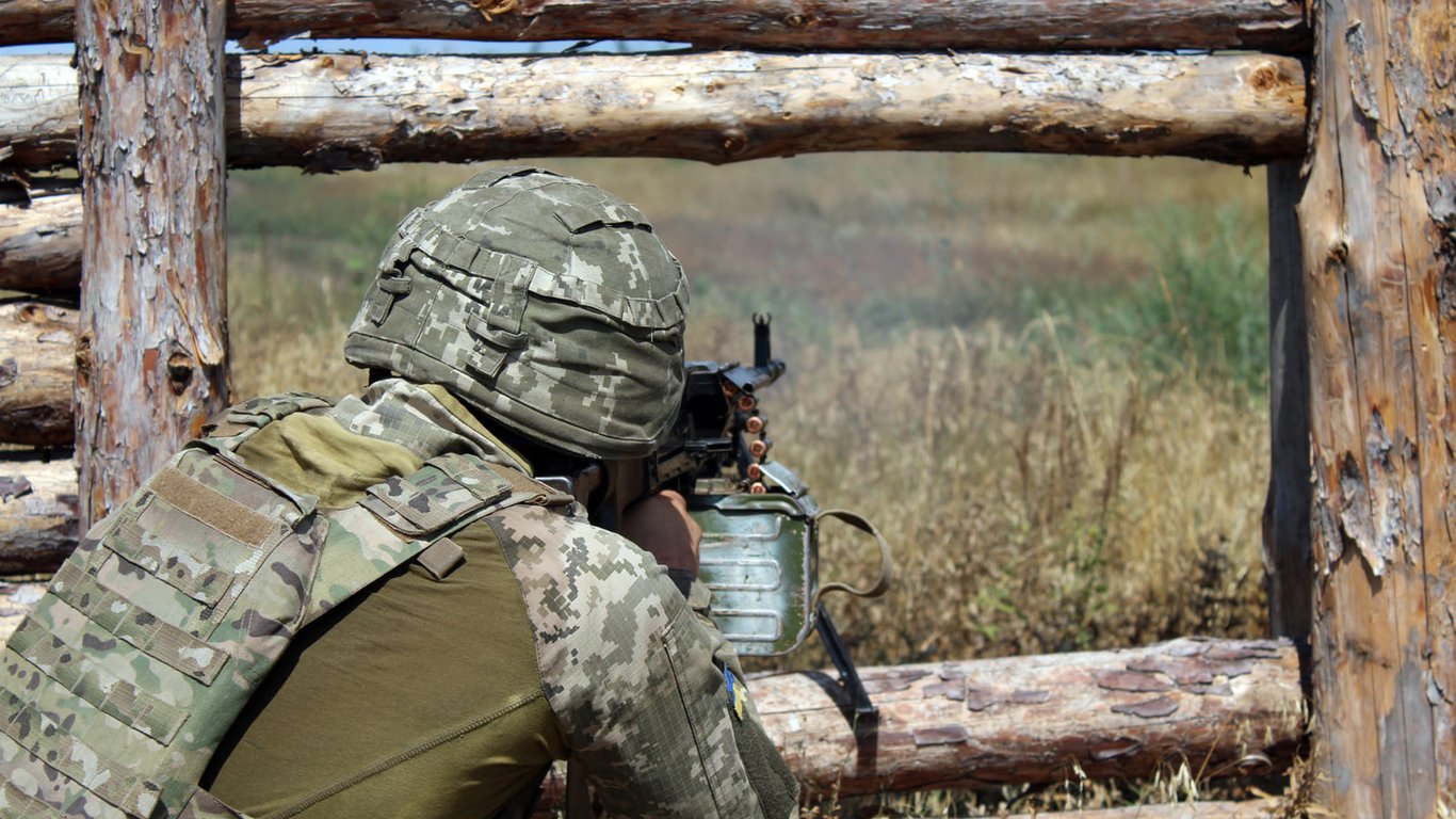 Война на Донбассе - в результате обстрелов погиб военный ВСУ